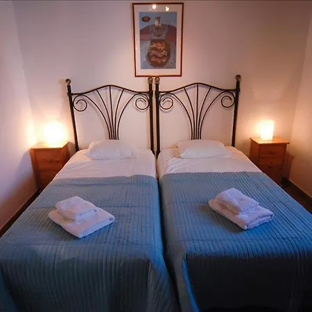 Βίλα Playa Del Blanca - A Delightful 4 Bedroom - Hot Tub - Walking Distance To The Beach *