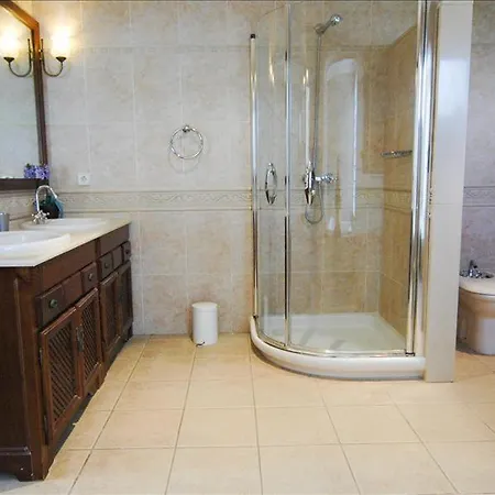 Βίλα Playa Del Blanca - A Delightful 4 Bedroom - Hot Tub - Walking Distance To The Beach *